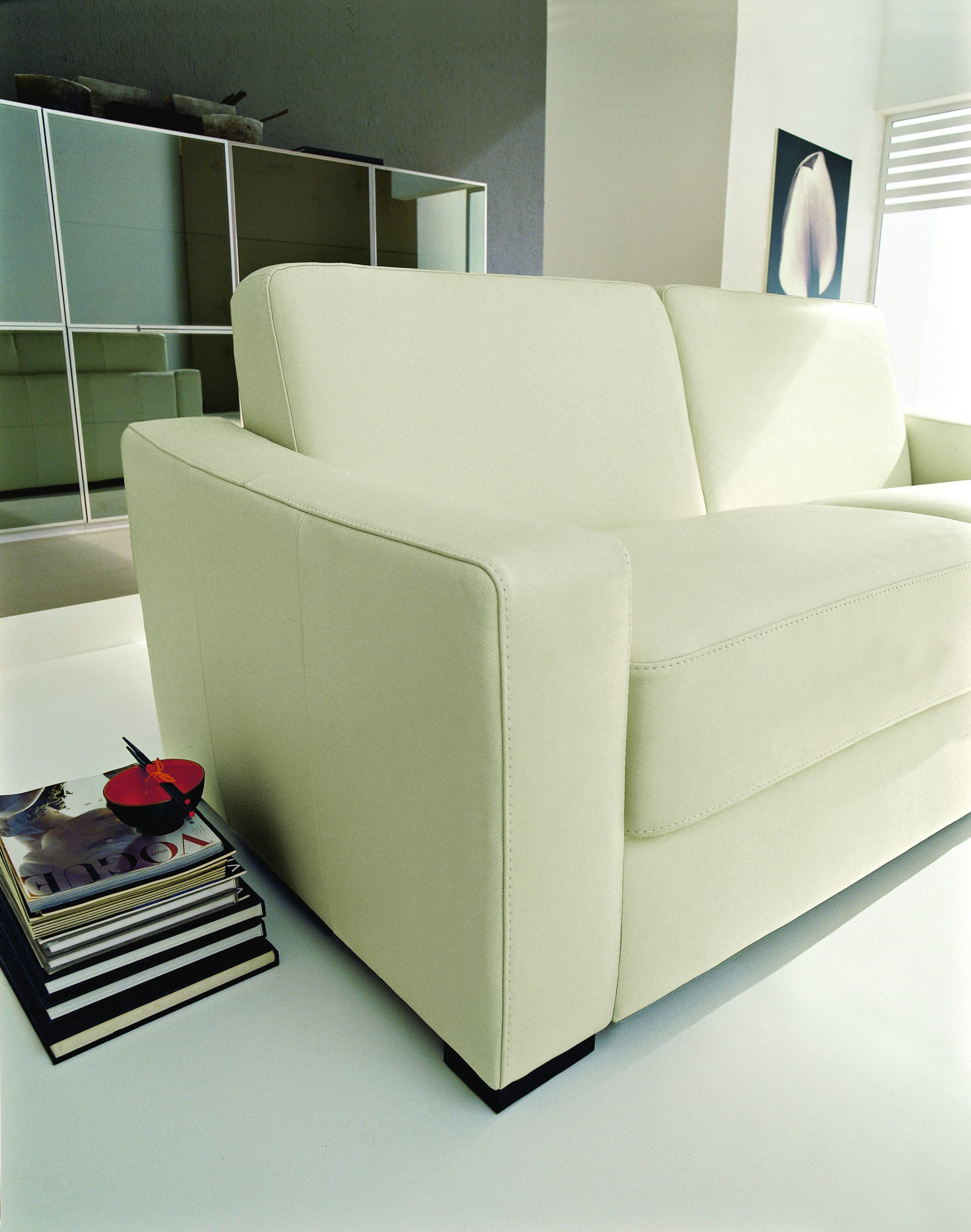 nicoline Lecco sofa1